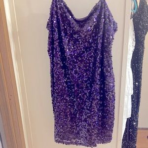 I’m selling 4 dresses